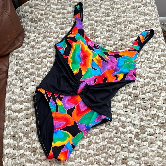 Retro One Piece Swimsuit - Picture 1 of 3